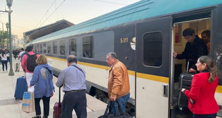 EFE trenes de Chile anuncia viajes especiales en algunos servicios con motivo de Semana Santa
