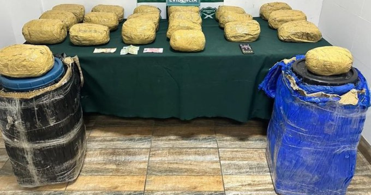 dos tambores de marihuana