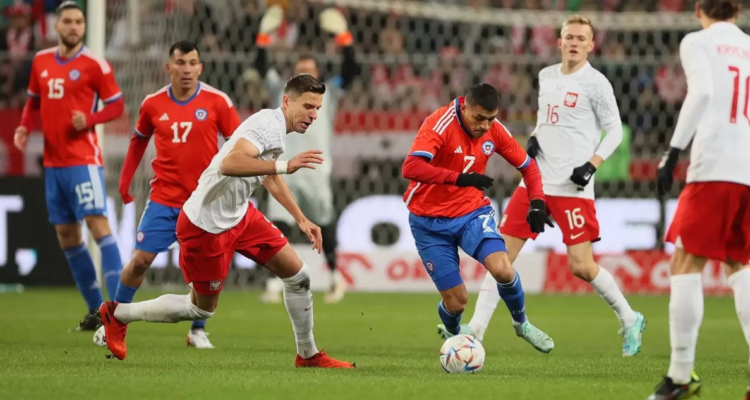 En Europa aseguran que Chile busca a un exDT de Polonia para sustituir a Berizzo.