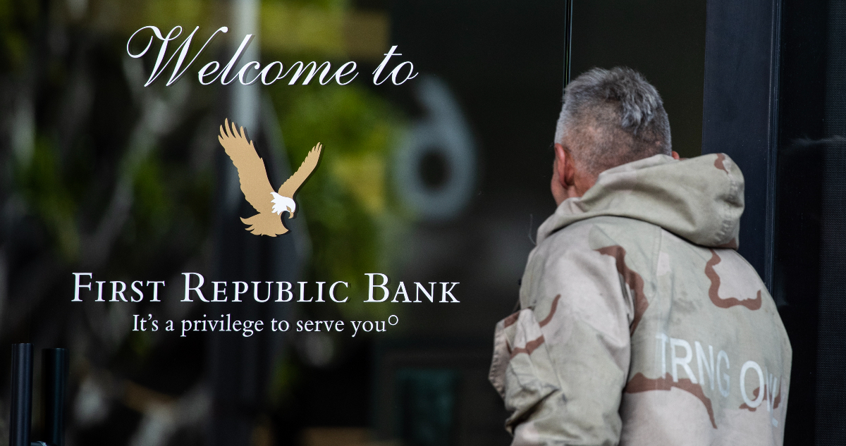 Acciones de UBS y Credit Suisse están semi estables, mientras en EEUU rescatan al First Republic Bank