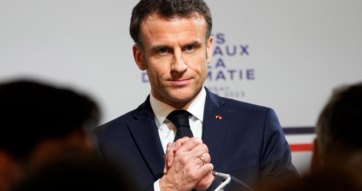 Francia aprueba con amplia mayoría reforma de pensiones de Emmanuel Macron