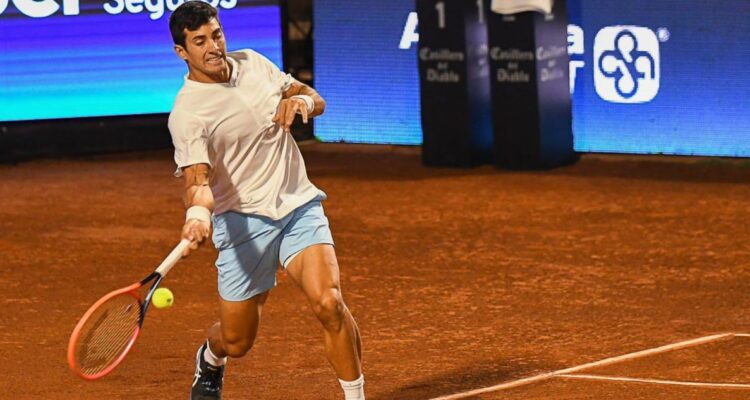 Cristian Garin se mide al argentino Báez por el boleto a cuartos del Chile Open