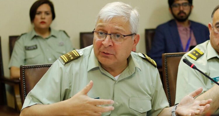 General Yañez “condena” ataque de encapuchados a carabinero herido en Villa Francia