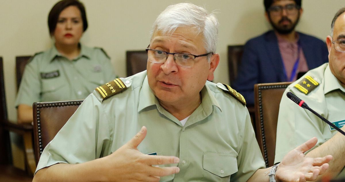 General Yañez “condena” ataque de encapuchados a carabinero herido en Villa Francia