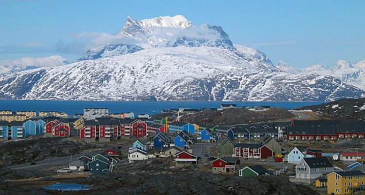 Groenlandia, la “capital” del suicidio: el oculto problema que afecta a la isla más fría del mundo