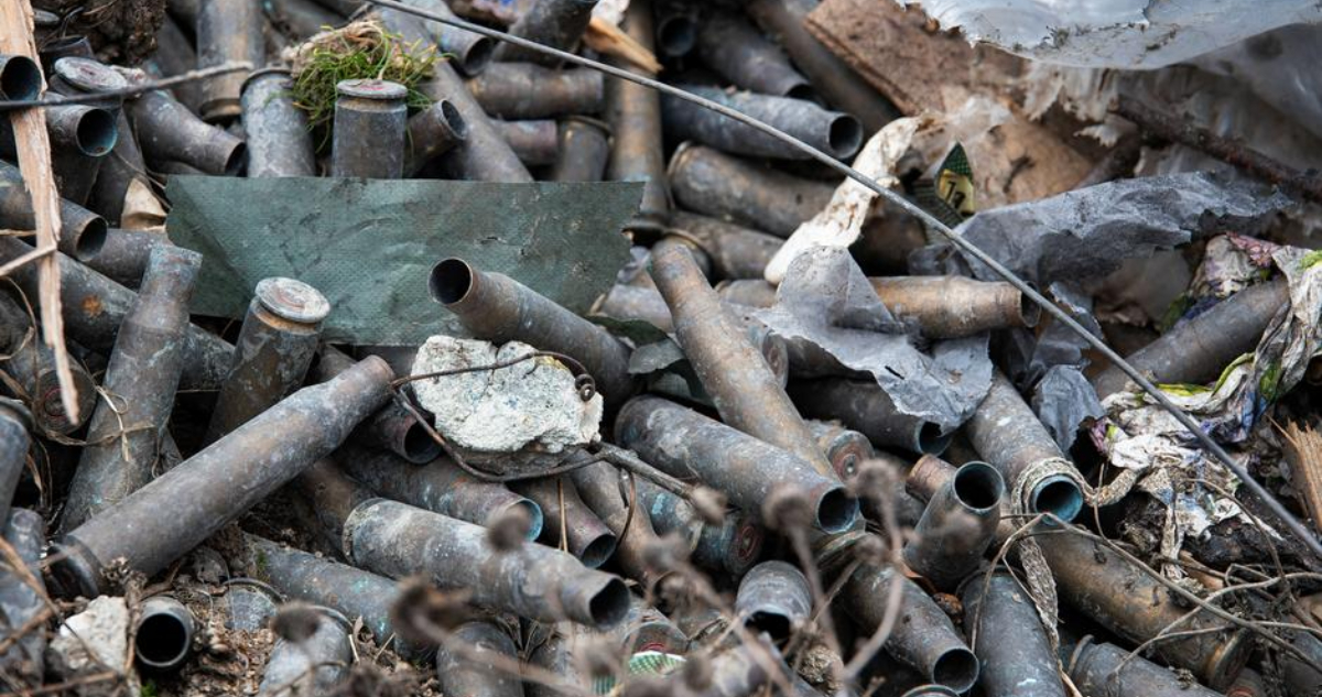 Cómo la guerra en Ucrania envenena y pudre el suelo europeo