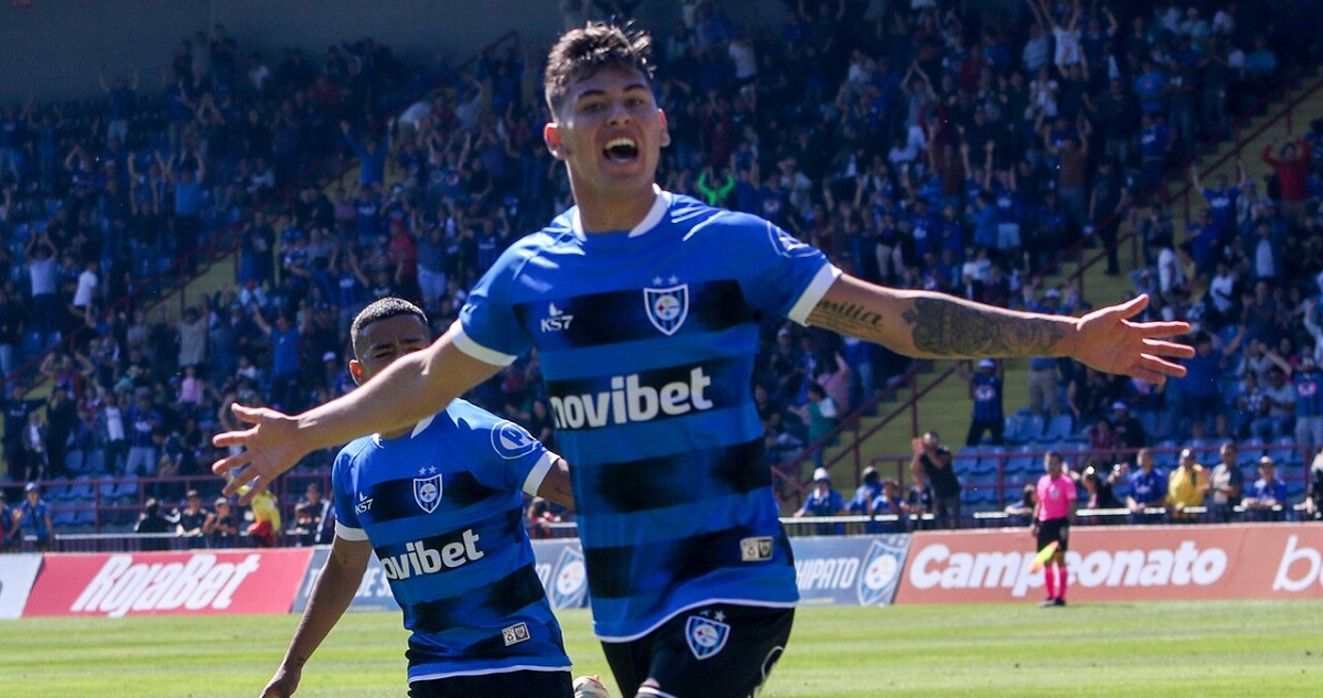 Huachipato goleó a Everton y es puntero del Campeonato Nacional