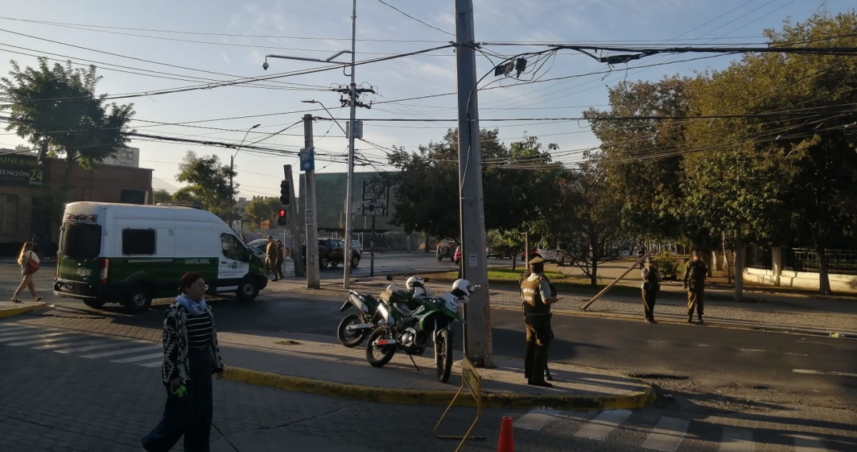 Carabineros desvía preventivamente perímetro del INBA