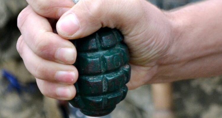 Incautan granada de uso militar a líder de organización dedicada al tráfico de drogas en Los Ángeles