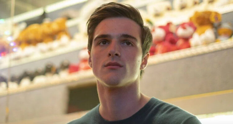 Jacob Elordi en su papel de Nate Jacobs en Euphoria. El actor denunció a su presunto acosador tras pasar semanas siendo contactado por un hombre que llegó hasta su hogar.