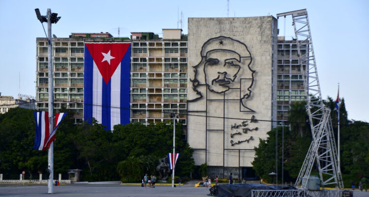 Cuba afirma que en la isla ya hay 6.500 MiPymes desde que permitieron creación de empresas privadas