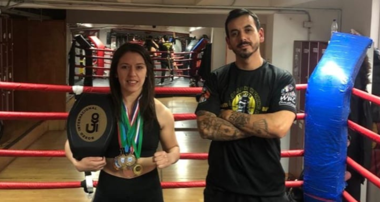 Marilyn ‘La Porfiada’ Ortega y su coach Claudio ‘Jota Jota’ Jara.