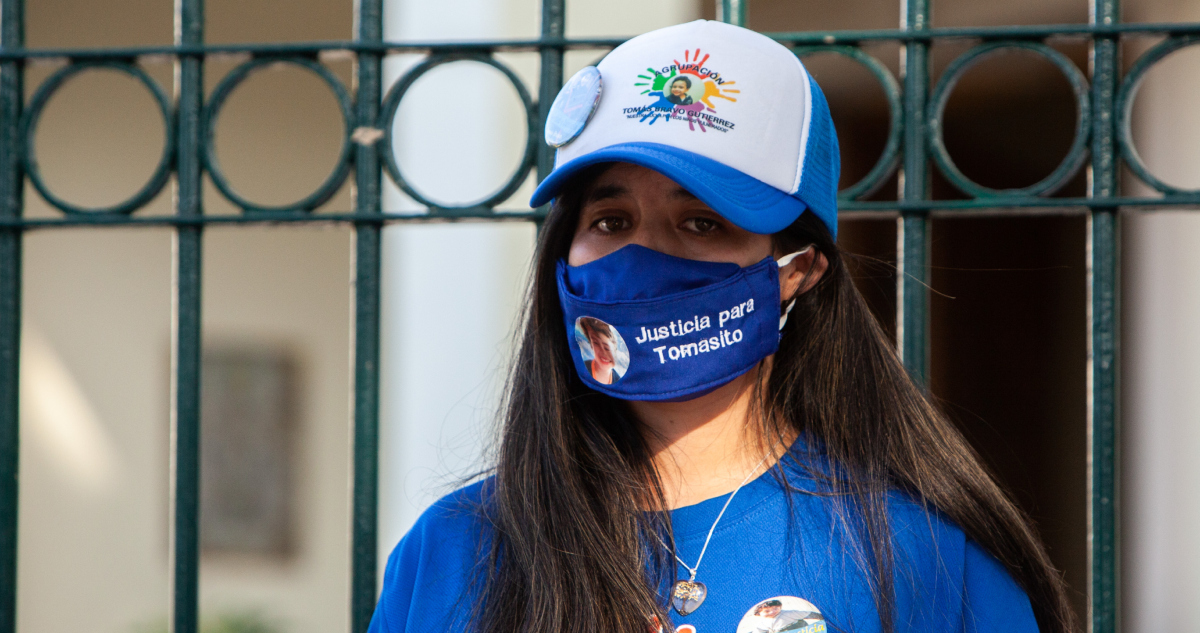 Madre de Tomás Bravo demandará al Estado por errores en investigación por muerte de su hijo