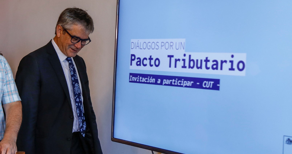 Gobierno avanzará esta semana en diálogo con partidos políticos a fin de encontrar un pacto tributario