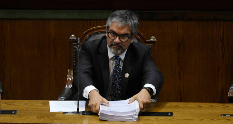 Marcel reitera que la reforma tributaria “habría recaudado recursos para financiar gastos permanentes”