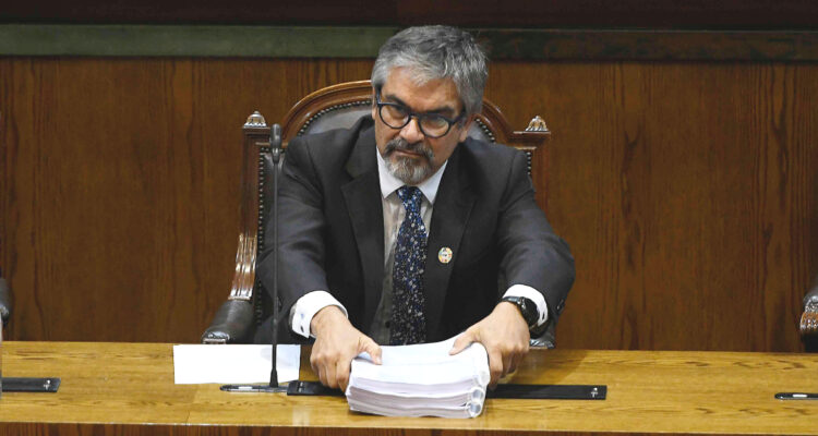 Gobierno sufre gran derrota en el Congreso: Diputados rechazan idea de legislar la reforma tributaria