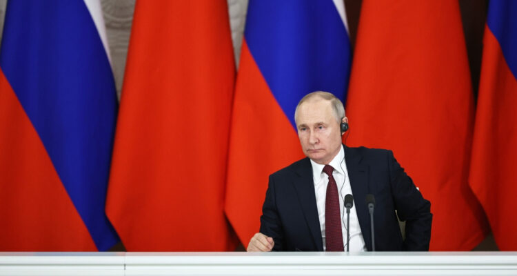 Medvedev advierte que detención de Putin equivaldría a una declaración de guerra