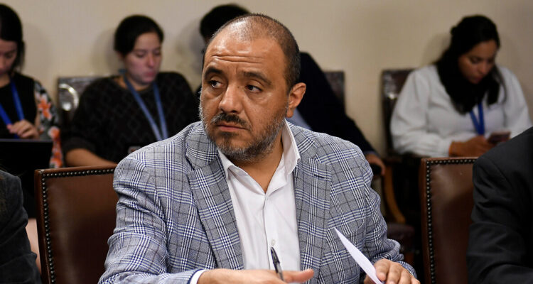 Ministro Ávila se refiere a matrículas en liceos emblemáticos