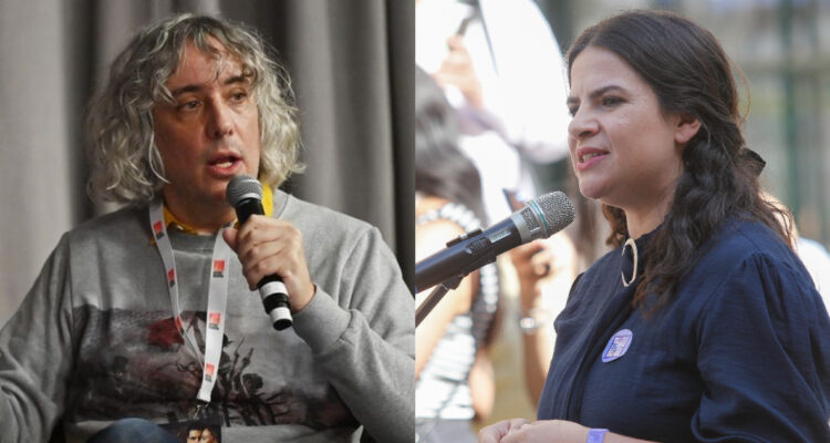 José Ignacio “Chascas” Valenzuela habla serio en una conferencia de prensa. A su lado, la ministra Orellana dando un discurso.