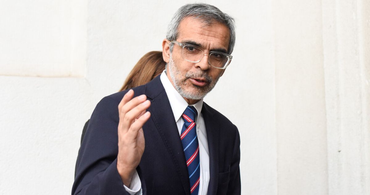 Ministro Cordero defiende indultos y dice que otras veces se han adoptado pese a informes negativos