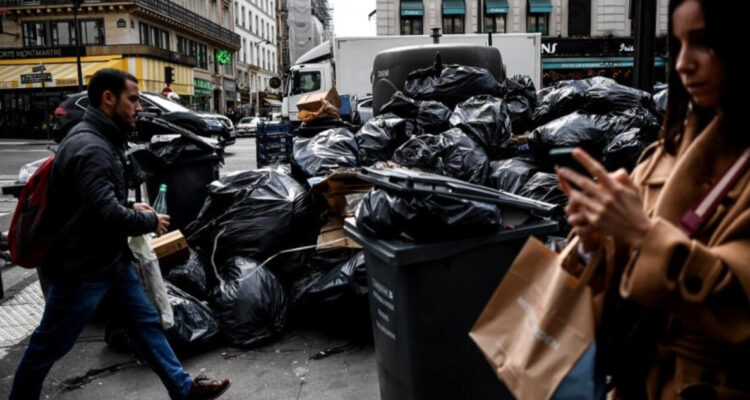 Montañas de basura en París: huelga de recolectores deja 7.000 toneladas de desechos en Francia