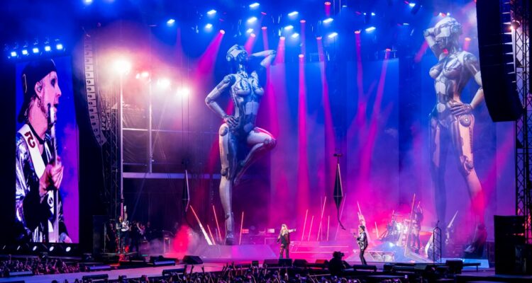 Mötley Crüe en Chile (o cómo los resabios sexistas pueden empañar un show de rock)