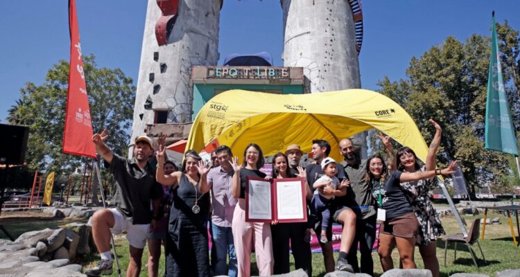 Municipalidad de Santiago entrega en comodato el sector Los Silos del Parque de los Reyes a la Fundación Deporte Libre