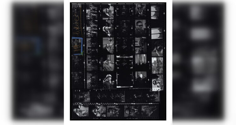 Un souvenir de la dictadura: Museo de Países Bajos vende tarjeta postal con foto de Augusto Pinochet