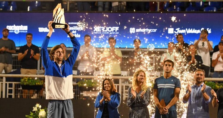 Nicolás Jarry, campeón del Chile Open 2023