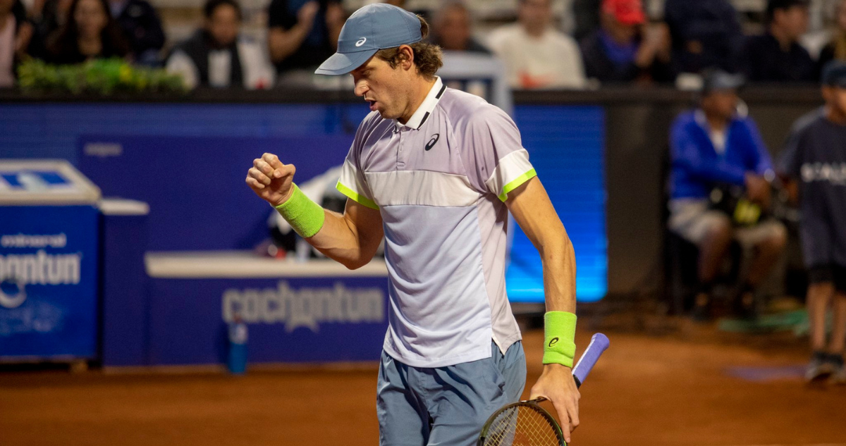 Nicolás Jarry avanza a las semifinales luego de vencer a Hanfmann en el Chile Open.