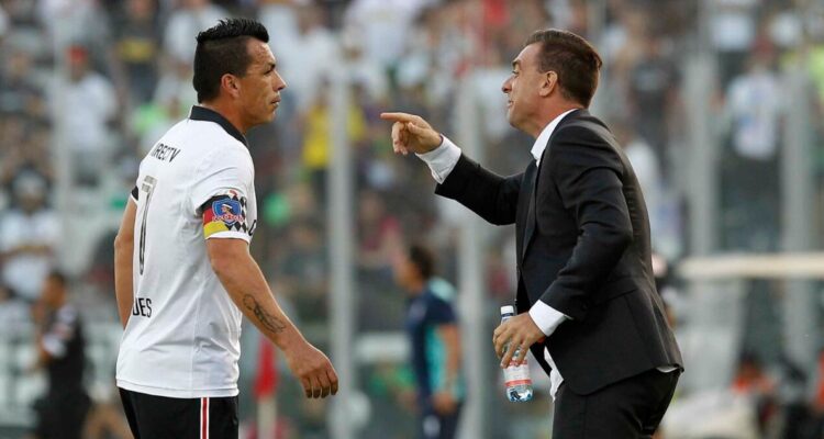 Pablo Guede no olvida a Esteban Paredes en su despedida del fútbol y le envía emotivo mensaje