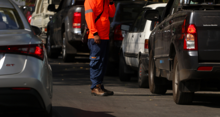 Empresa denuncia “traje hecho a la medida” en licitación de parquímetros en Concepción