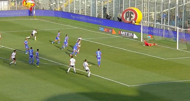 Esteban Pavez casi hace estallar al Monumental…Campos y el palo lo evitaron