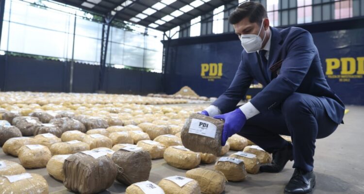 PDI incauta más de 1,6 toneladas de droga que venían en camión a la RM: un detenido