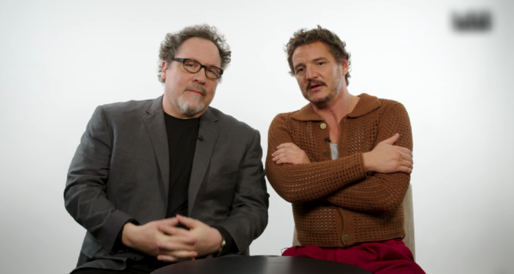 Pedro Pascal junto a Jon Favreau en comparación de dulces chilenos y estadounidenses