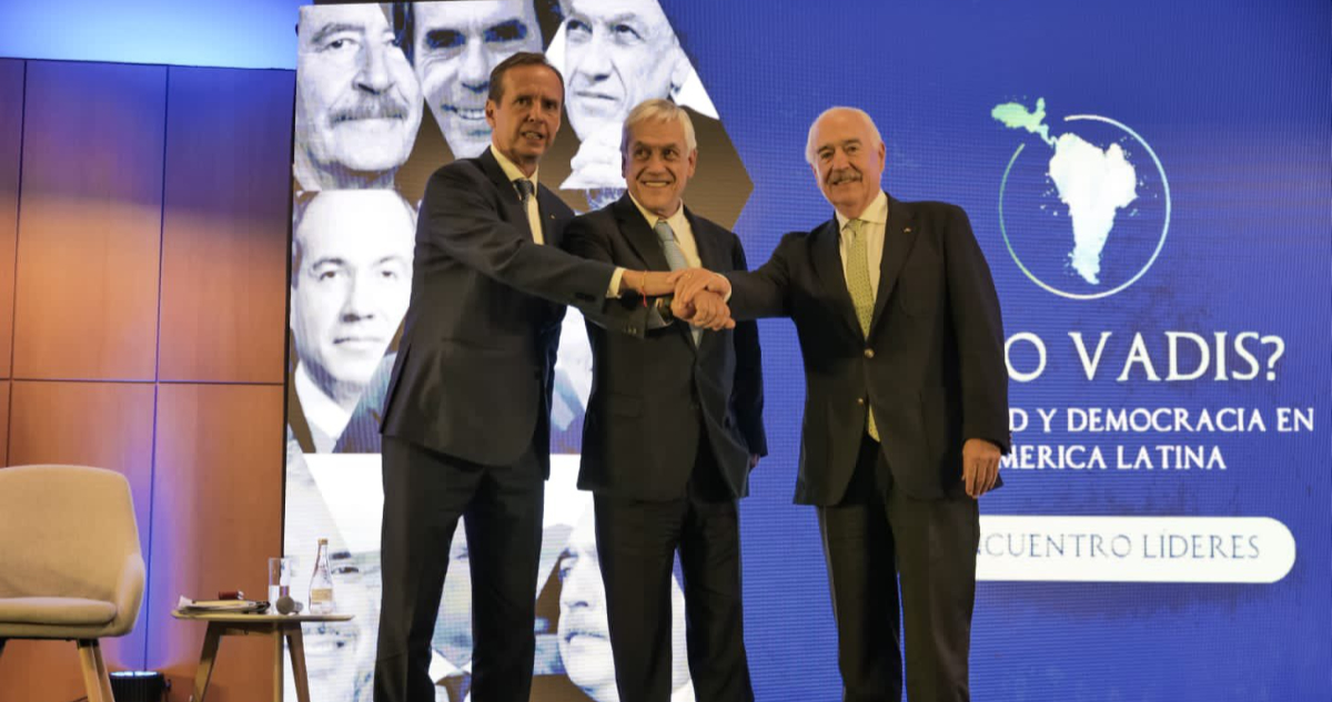 Piñera y Macri firman carta de expresidentes de derecha en apoyo a Guillermo Lasso