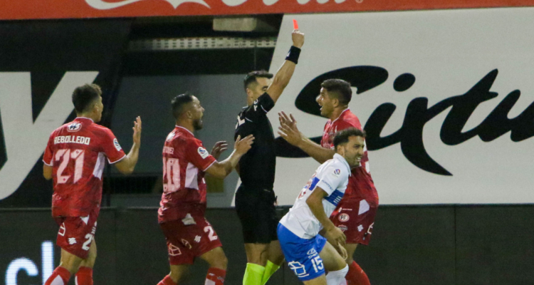 Un nuevo en el Campeonato Nacional, esta vez entre Ñublense y La UC.