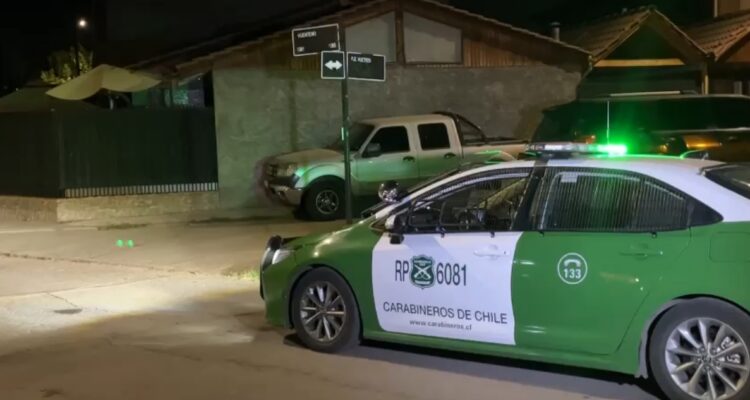Buscan a los delincuentes que perpetraron violento portonazo en Maipú