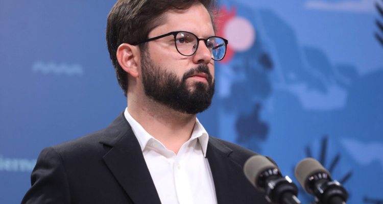 Posible cambio de gabinete inquieta a La Moneda