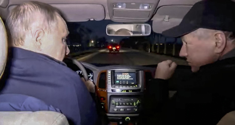 Putin visits Donbass by car