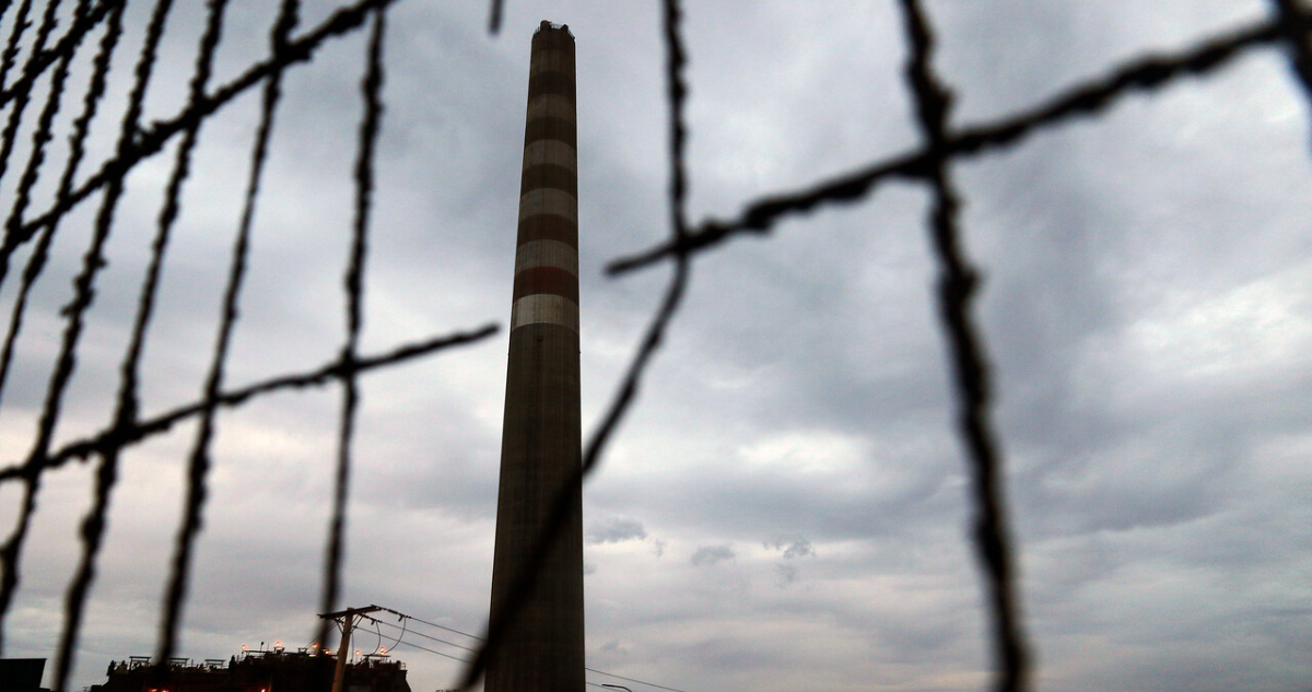 Informan situación de alerta en Quintero por dióxido de azufre: personal del SMA fiscaliza Codelco