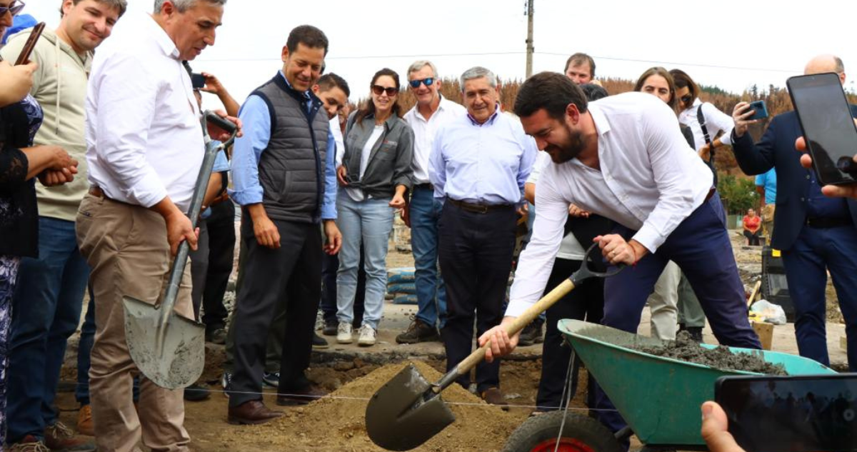 Inicia reconstrucción de viviendas para familias afectadas por incendias forestales