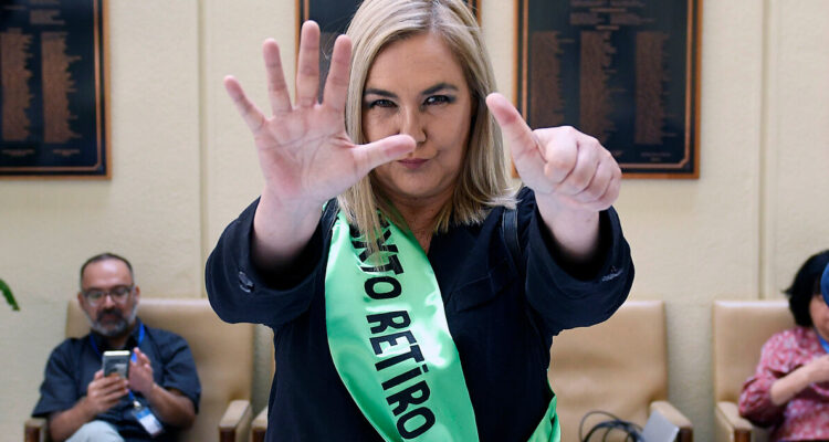 Pamela Jiles, impulsora sexto retiro