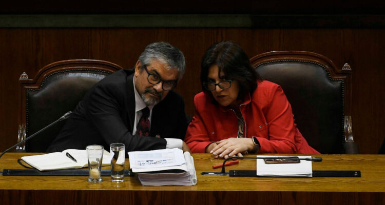 Gobierno intensifica gestiones para aprobar en general Reforma Tributaria: anticipan votación estrecha