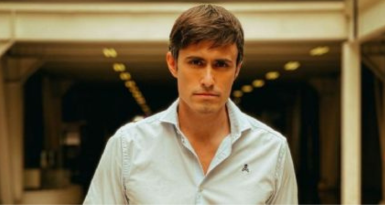 Roberto Cox se defiende