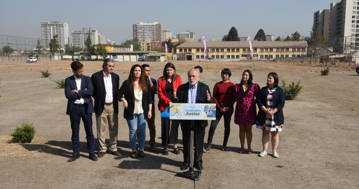 Ministro Montes anuncia la compra de terreno de Ciudad del Niño para construcción de viviendas