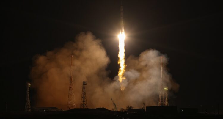 Lanzamiento de la Soyuz MS-23.