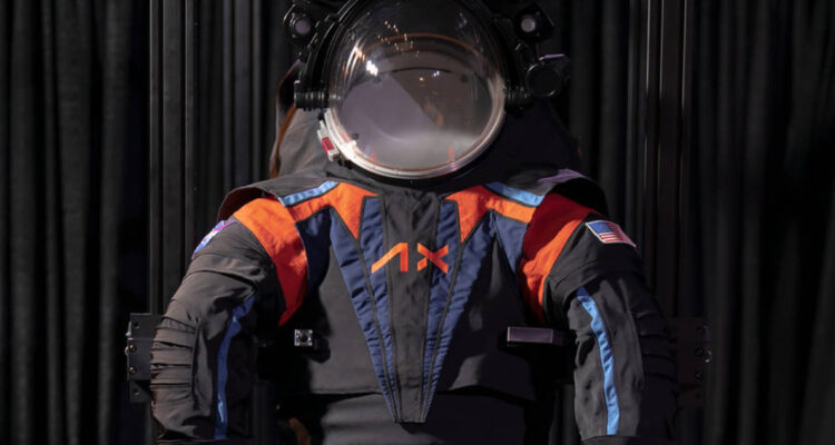 NASA presenta traje espacial que usarán astronautas que irán a la Luna con el programa Artemis