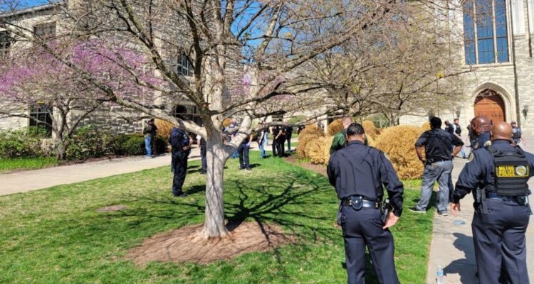 Al menos tres menores muertos deja tiroteo en colegio de Nashville