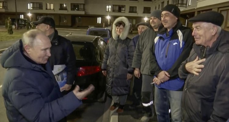 Visita sorpresa: Putin viajó por primera vez al Donbás desde el inicio de la guerra